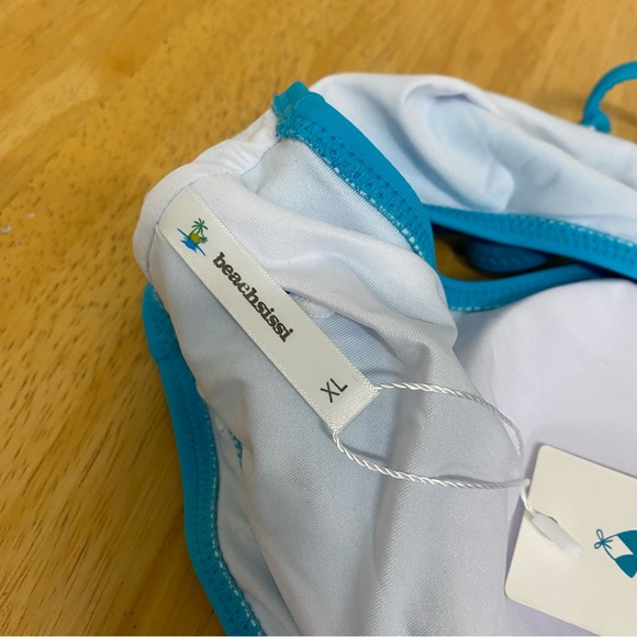 Beachsissi Women’s Twist Front Tie Back Swimsuit Solid Blue Color Size XL - Picture 9 of 12